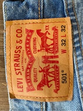 Distressed Levi's 501 Men’s jeans. 2015 date code. 32x30.75(altered unhemmed)